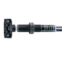 Индуктивный датчик безопасности Schmersal CSS8-180-2P+D-E-L